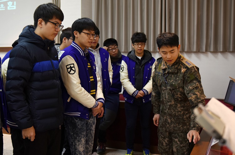 2015 공군정비창 견학-4.jpg