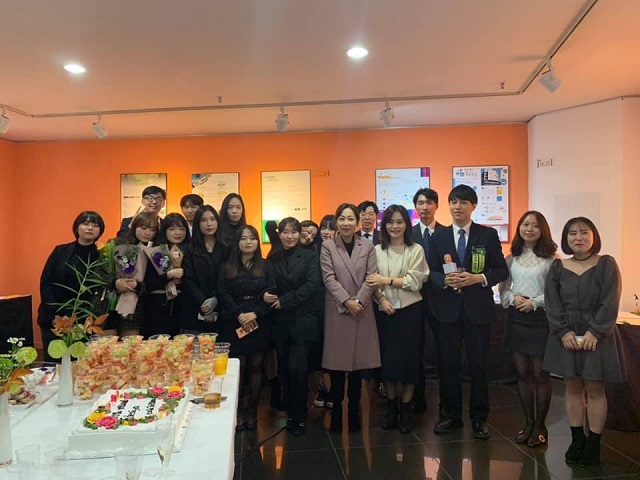 제 19회 시각디자인 졸업전시회 사진_.jpg