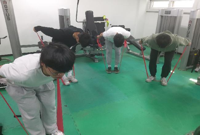 2023학년도 4학년 웨이트 트레이닝 수업