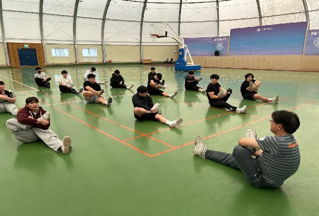 농구실기 수업(스트레칭과 볼핸들링)
