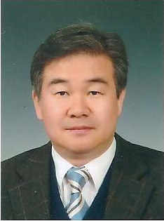 김남웅 사진