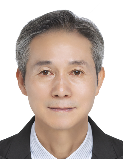 손창근 사진