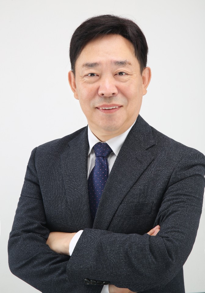 이상욱 사진